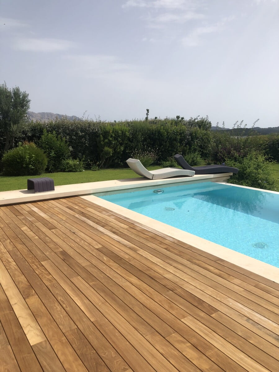 Decking Pavimento Bordo Piscina In Legno Su Misura - Zeta Servizi Olbia